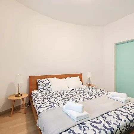 Laurel House, * Zadar